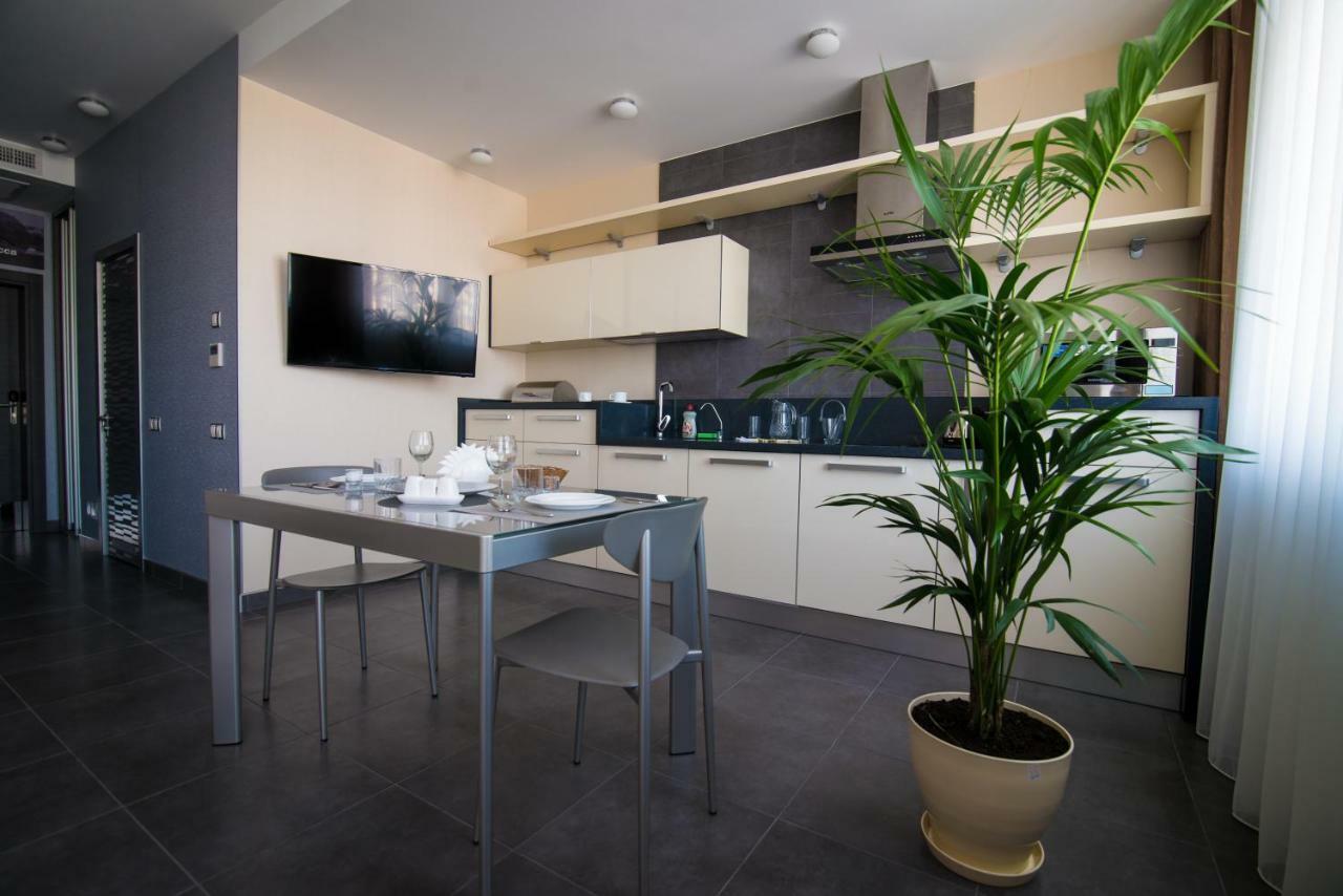 12Th Floor Apartments Odesa Exterior photo